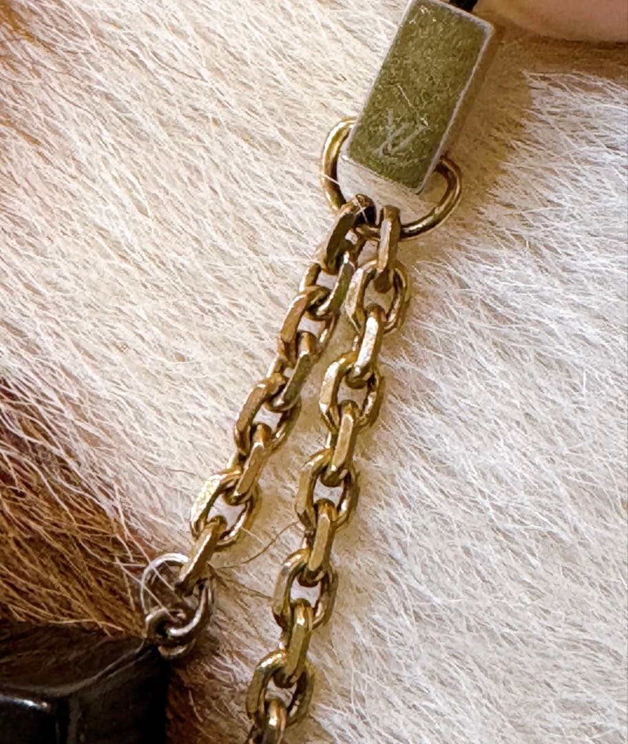 ★ルイヴィトンLouis Vuitton ストラップ　黒　キューブ