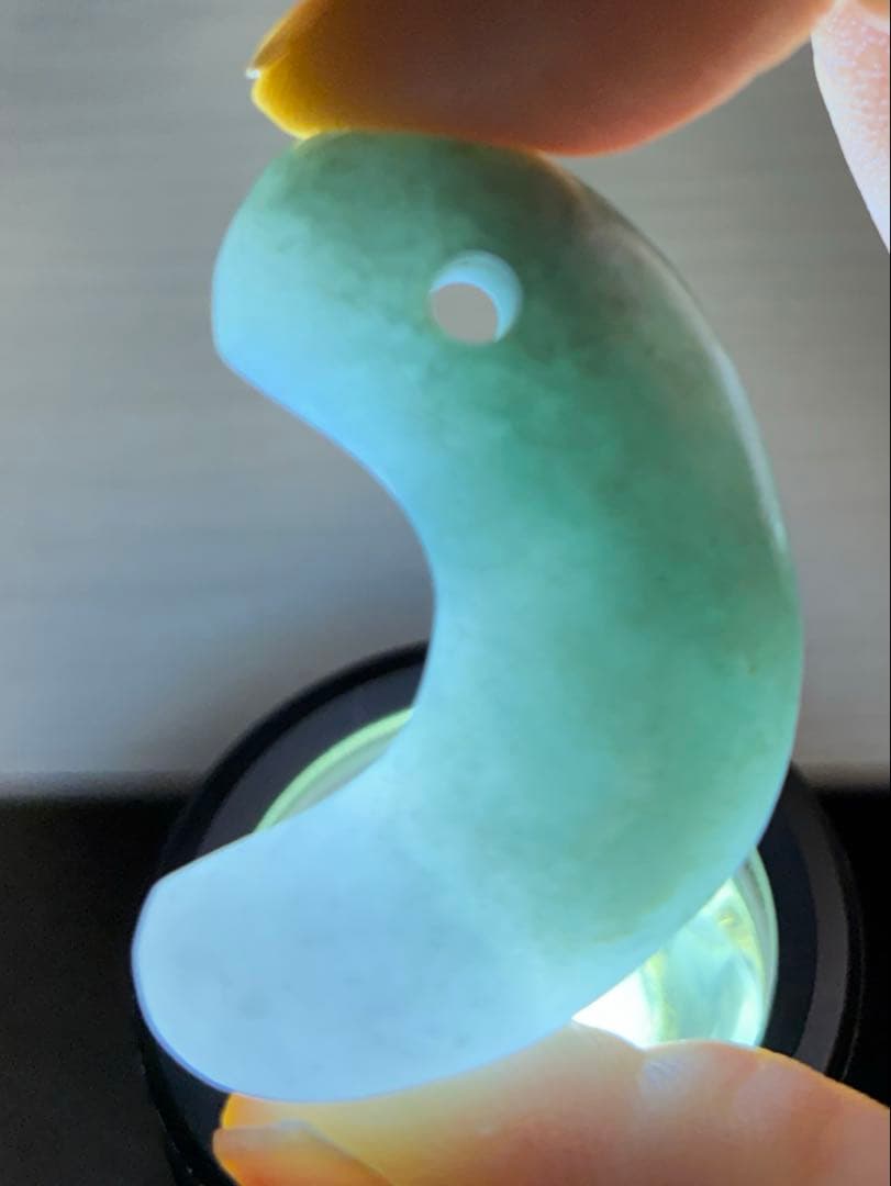 勾玉　翡翠　縄文弥生期　出土品　ヒスイ　木箱付き