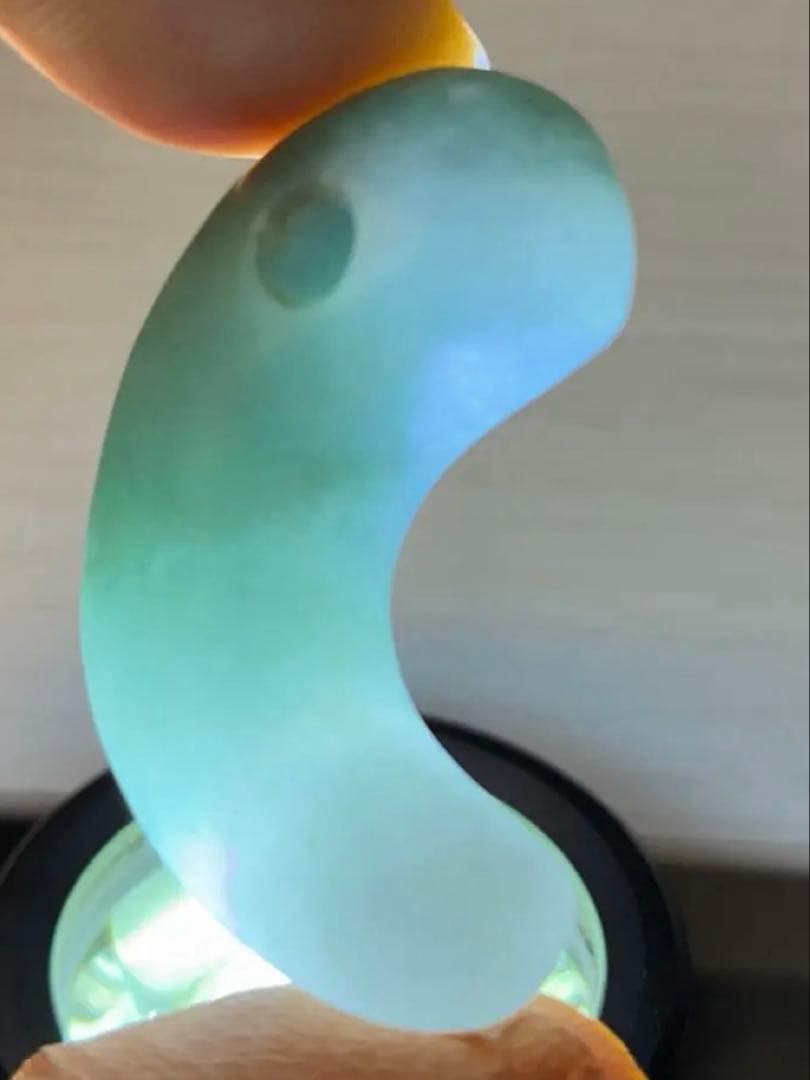 勾玉　翡翠　縄文弥生期　出土品　ヒスイ　木箱付き