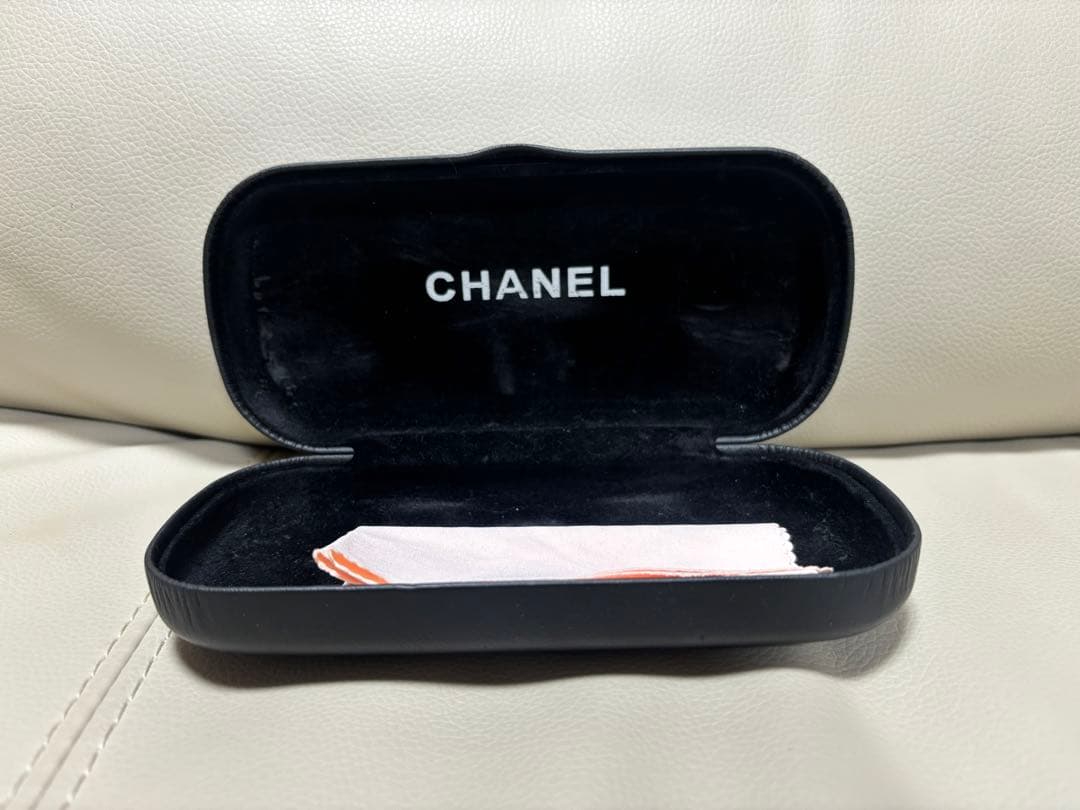 ひ*ろ様 CHANEL シャネル サングラス　ケース付き