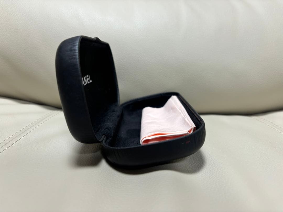 ひ*ろ様 CHANEL シャネル サングラス　ケース付き