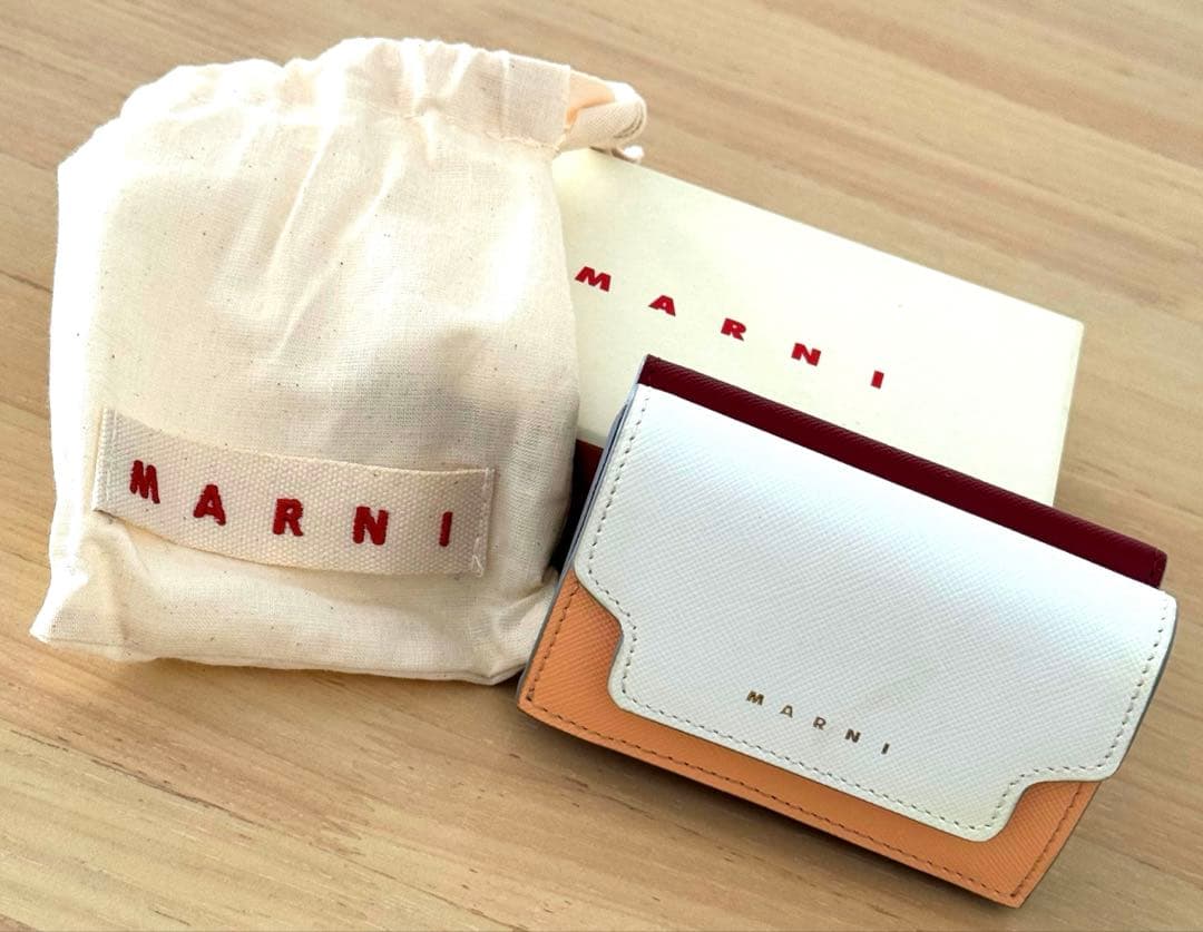 【確実正規品】MARNI 三つ折り財布 ミニ財布