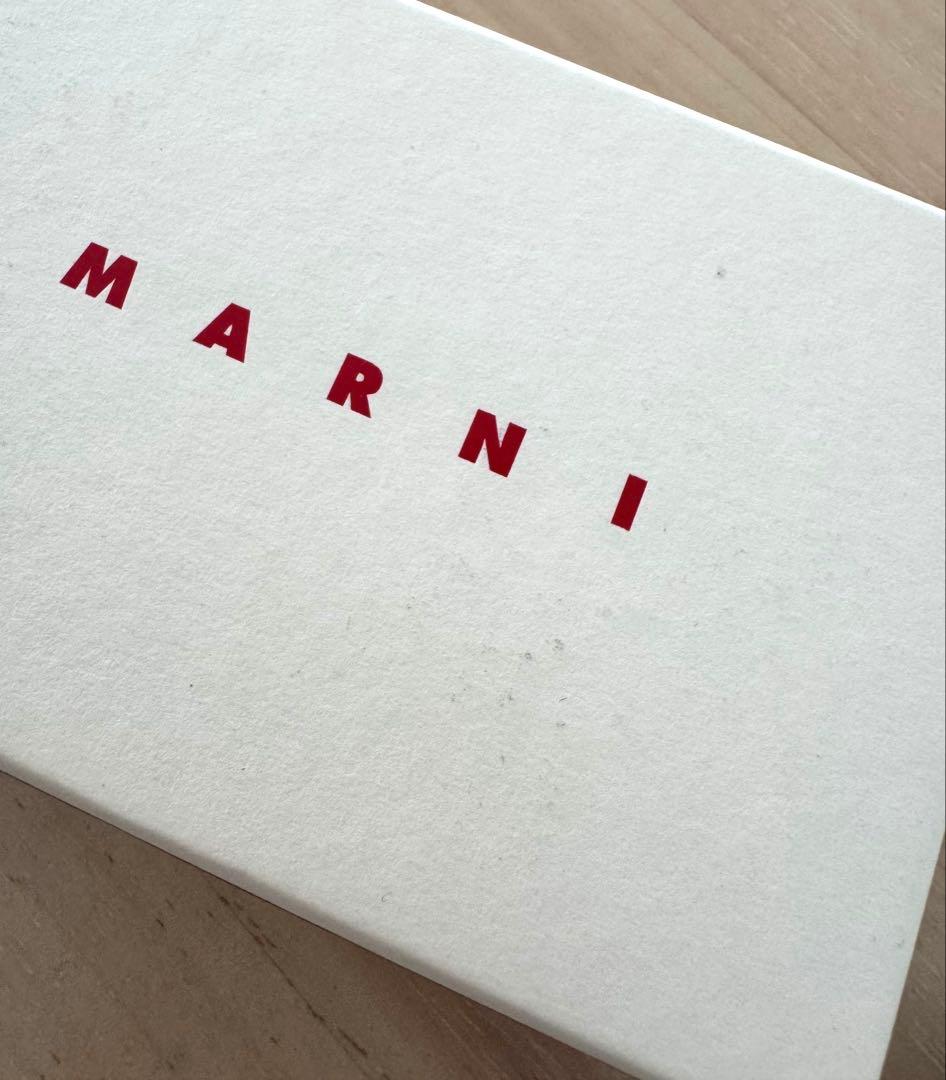 【確実正規品】MARNI 三つ折り財布 ミニ財布