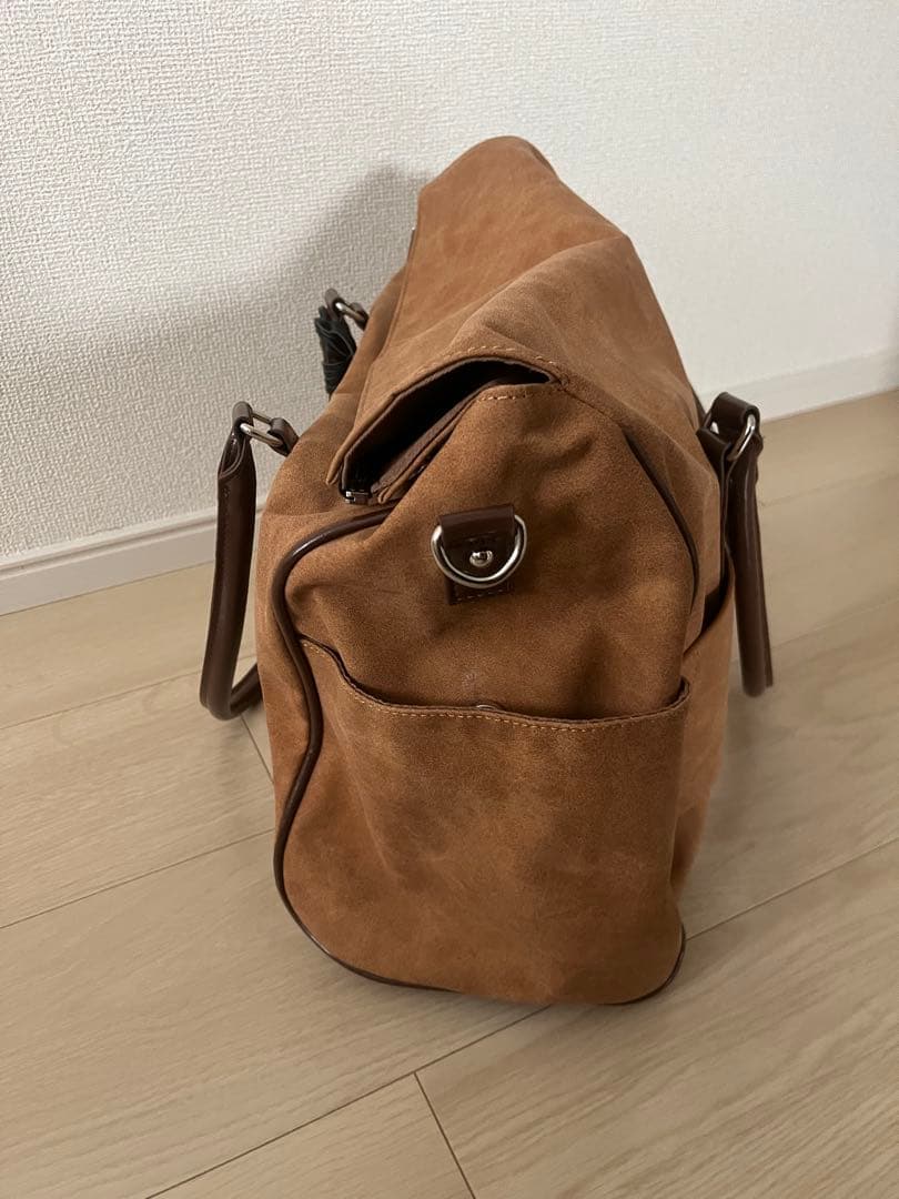 ブラウン スエード風 ボストンバッグMochinobuページ