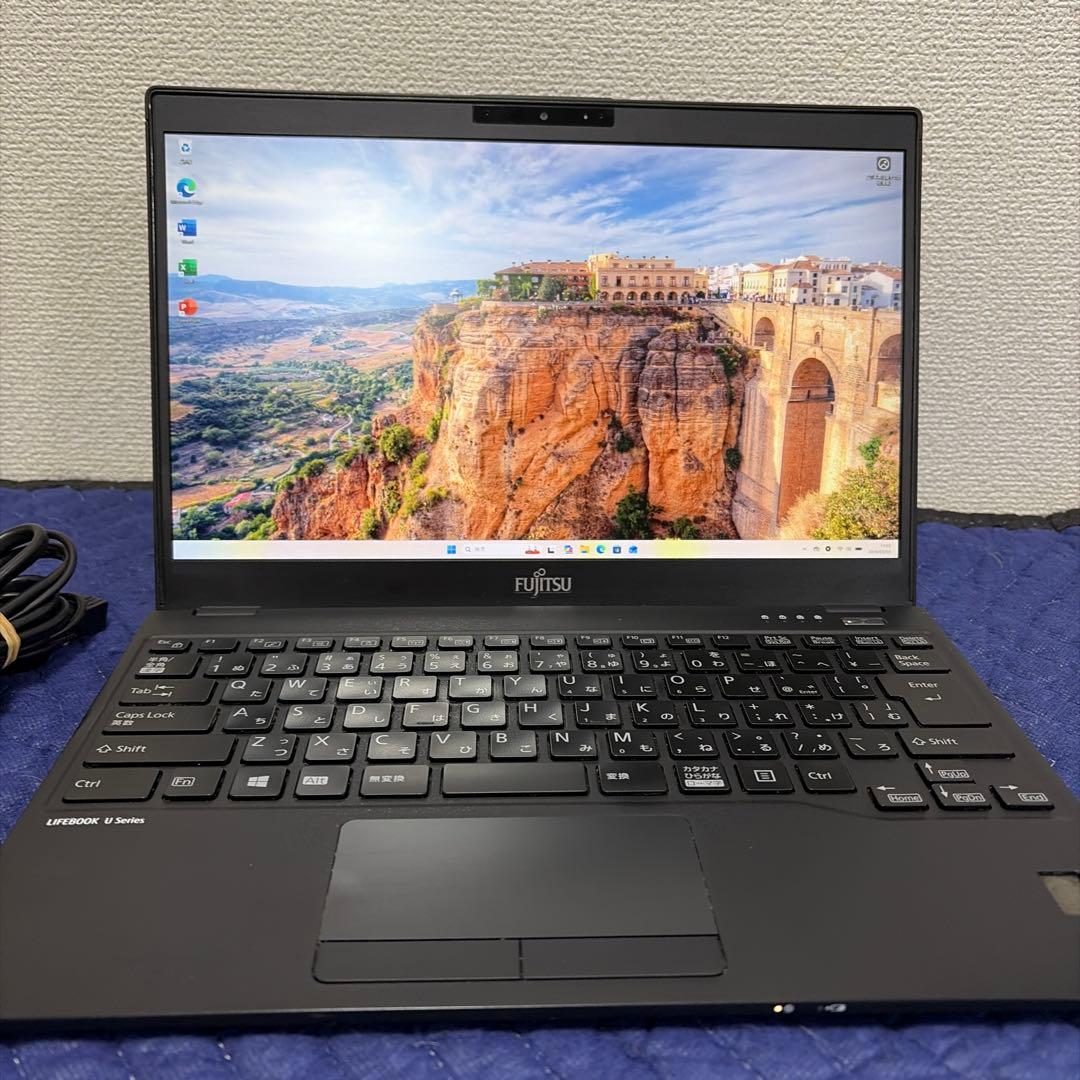 B級激安！Office搭載Win11 ハイスペックモバイルPC 10世代 i5