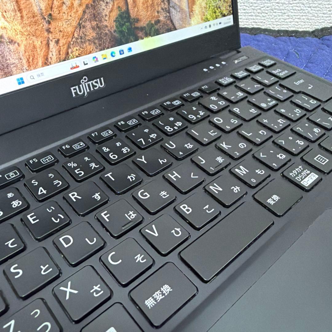 B級激安！Office搭載Win11 ハイスペックモバイルPC 10世代 i5