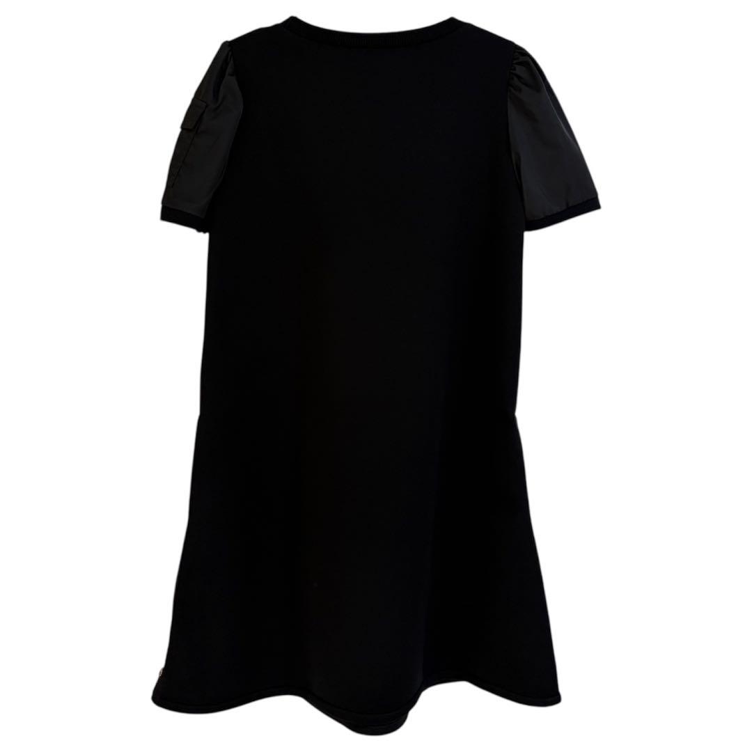 【める】MONCLER 半袖ワンピース フレア ジップ ブラック S