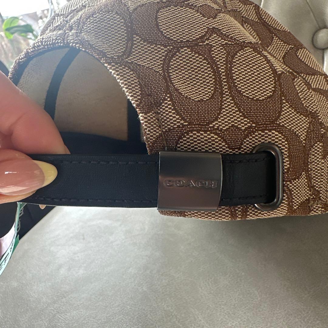 COACH モノグラムスナップバックキャップ