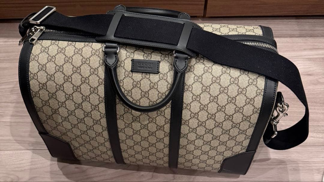 GUCCIGG SUPREME ダッフルバッグ　ボストンバッグ