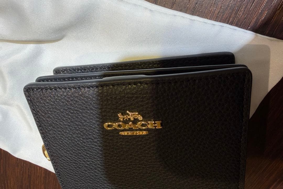 新品✳︎COACH ブラック 二つ折り財布 コーチウォレット