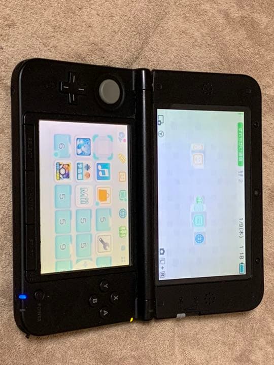 ニンテンドー3DS LL シルバー×ブラック