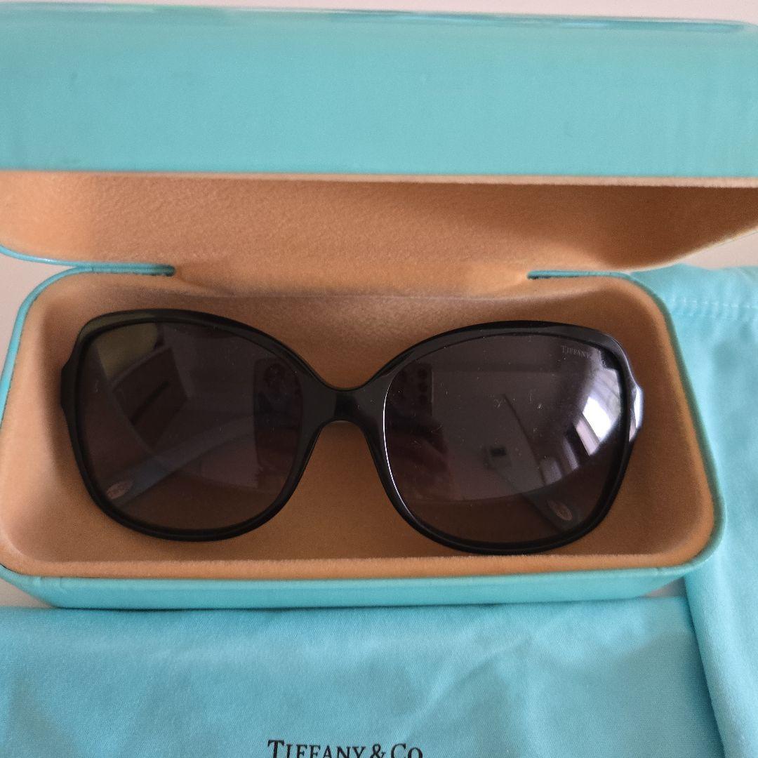 Tiffany & Co. ブラック サングラス