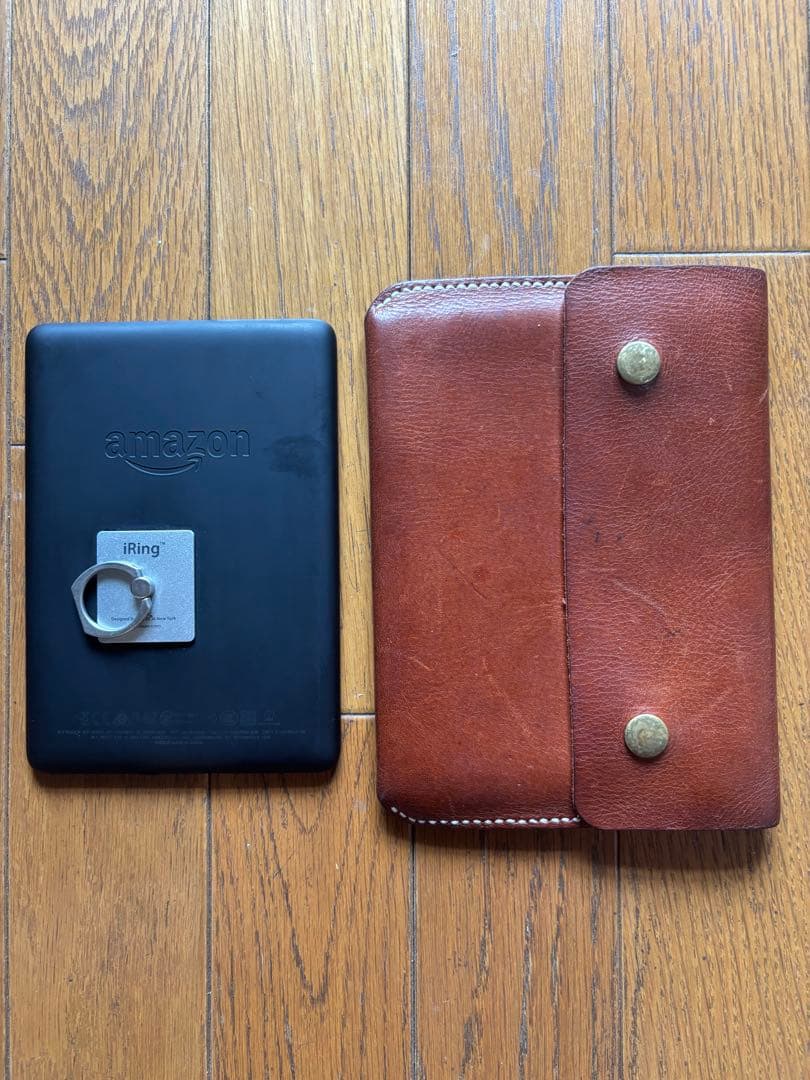 Kindle Paperwhite 第10世代 レザーケース付き