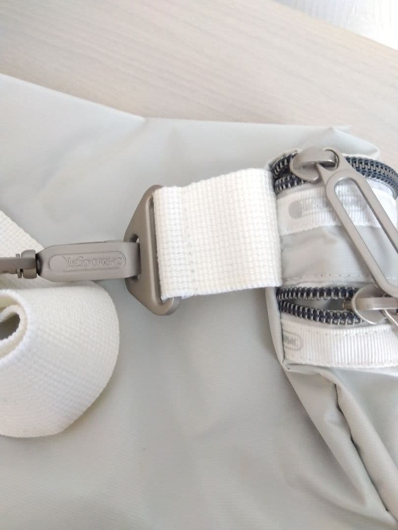 美品　レスポートサック　ESSENTIAL BELT BAG