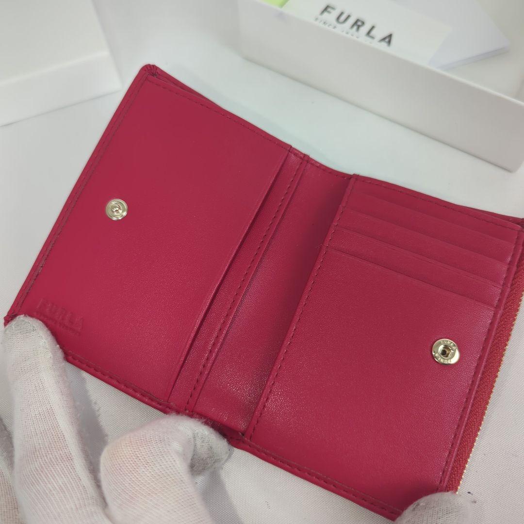 【新品 未使用級】FURLA フルラ 二つ折り 財布 ジップ