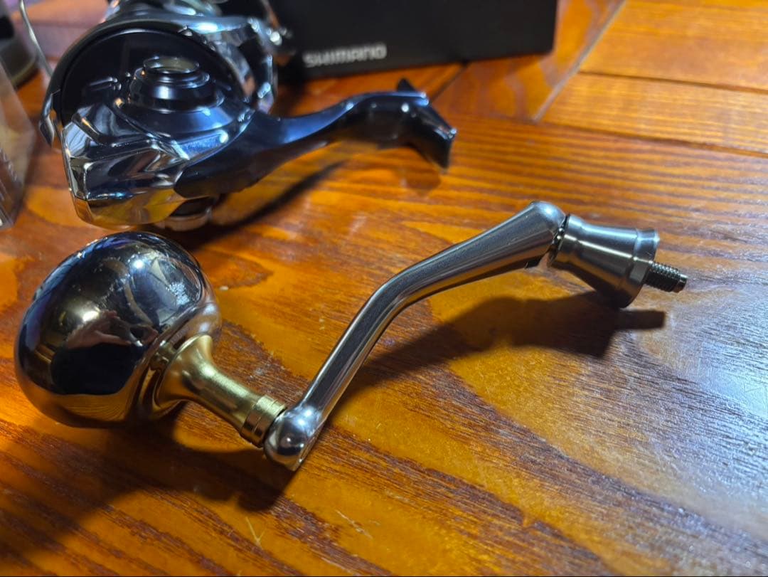 21TWIN POWER SW8000HG LIVREハンドルノブ付き