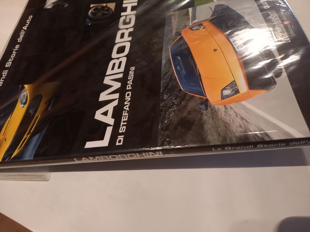 LAMBORGHINI　輸入書　歴史本　ランボルギーニ