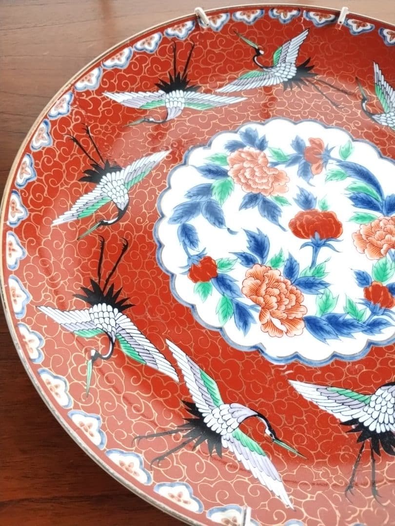 昭和レトロ　絵皿　壁掛け　赤絵　鶴　花柄　ヴィンテージ　陶磁器　金彩　縁起物