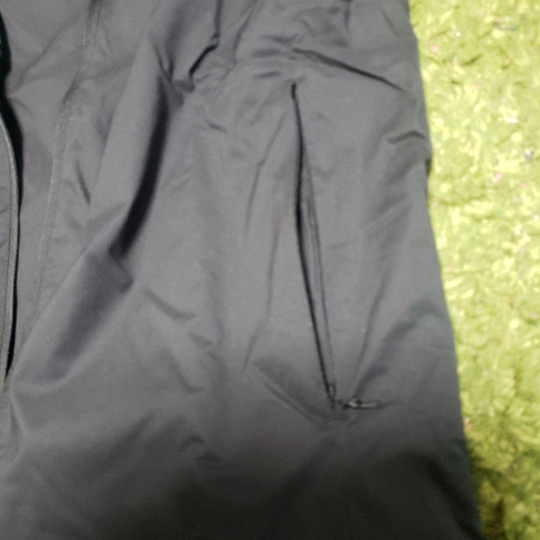 TEAM DESCENTE ブラックウィンドブレーカー