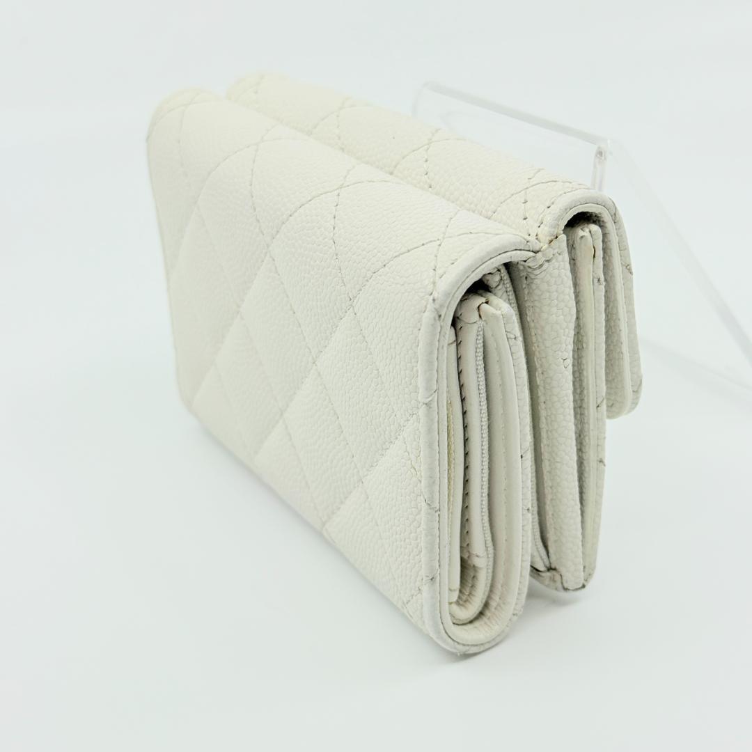 美品 CHANEL シャネル マトラッセ 三つ折り財布 キャビアスキン