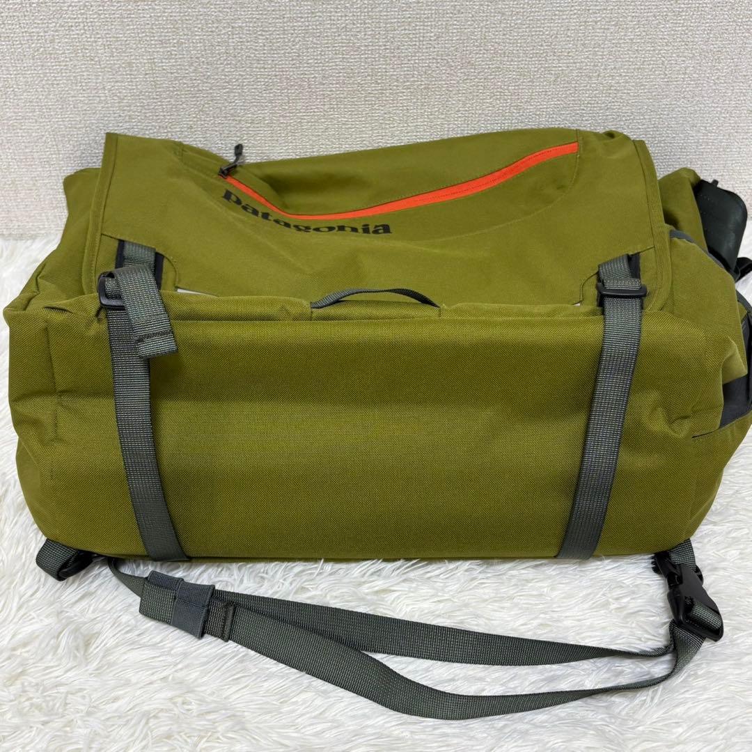 Patagonia メッセンジャーバッグ A4可 大容量 オリーブ