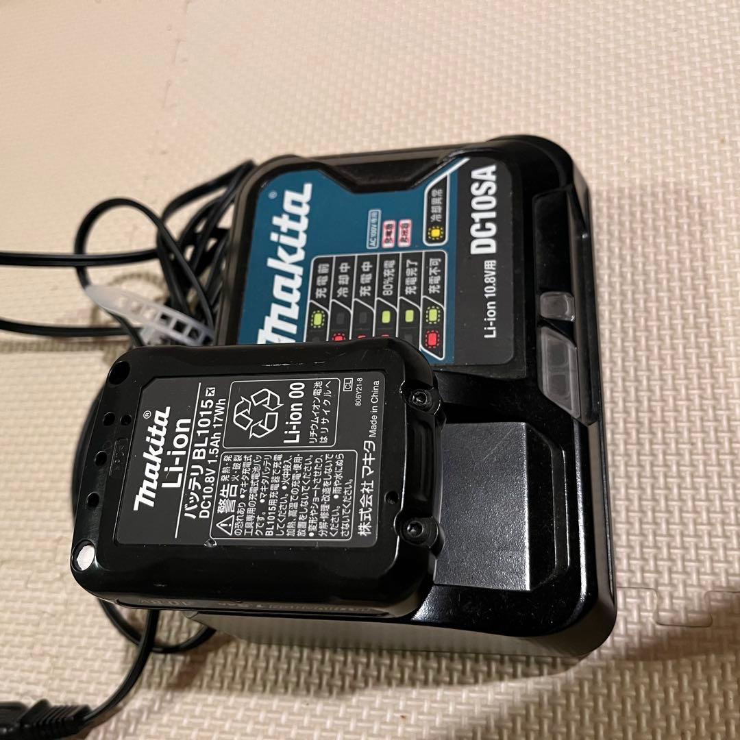 マキタ 充電式クリーナー CL107FD おまけつき