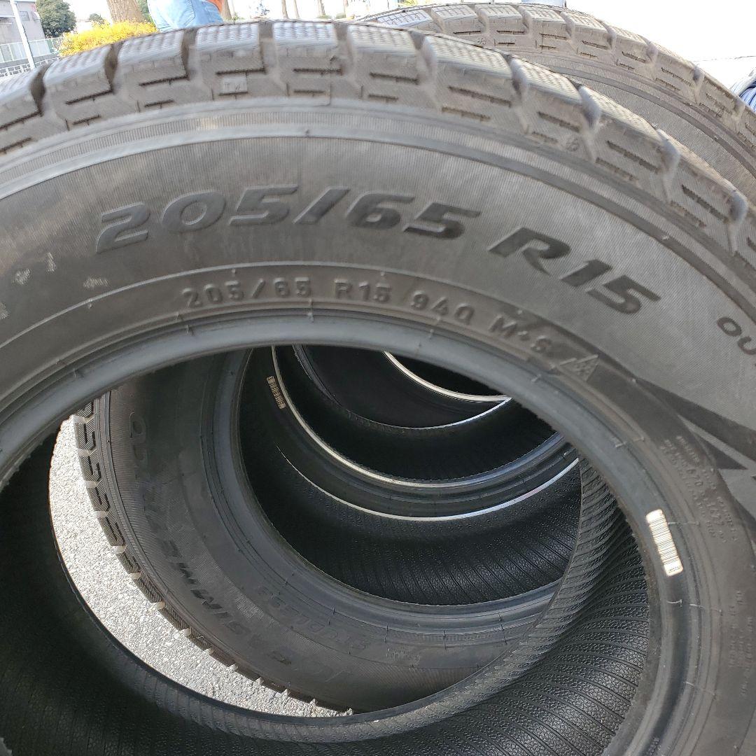 Pirelli スタッドレスタイヤ アイスアシンメトリコ　１本