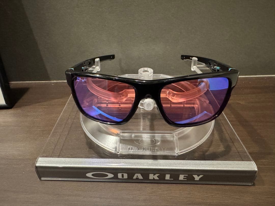 オークリー　クロスレンジ　プリズムゴルフ