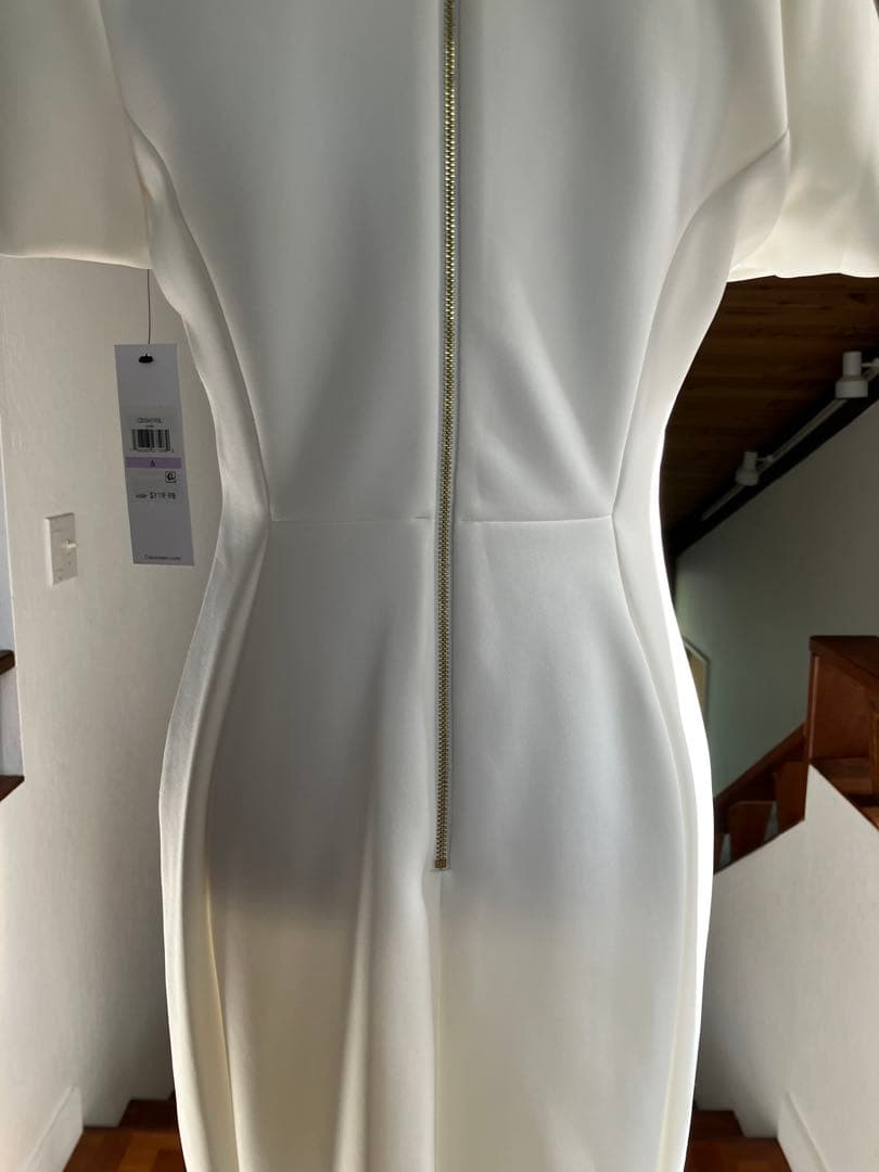 新品   ホワイト ひざ丈ワンピース 半袖 M サイズ6