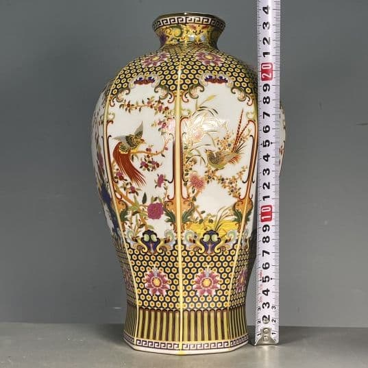 大清乾隆珐琅彩赏瓶 景徳鎮 陶磁器 装飾品 工芸品 美術品 置物