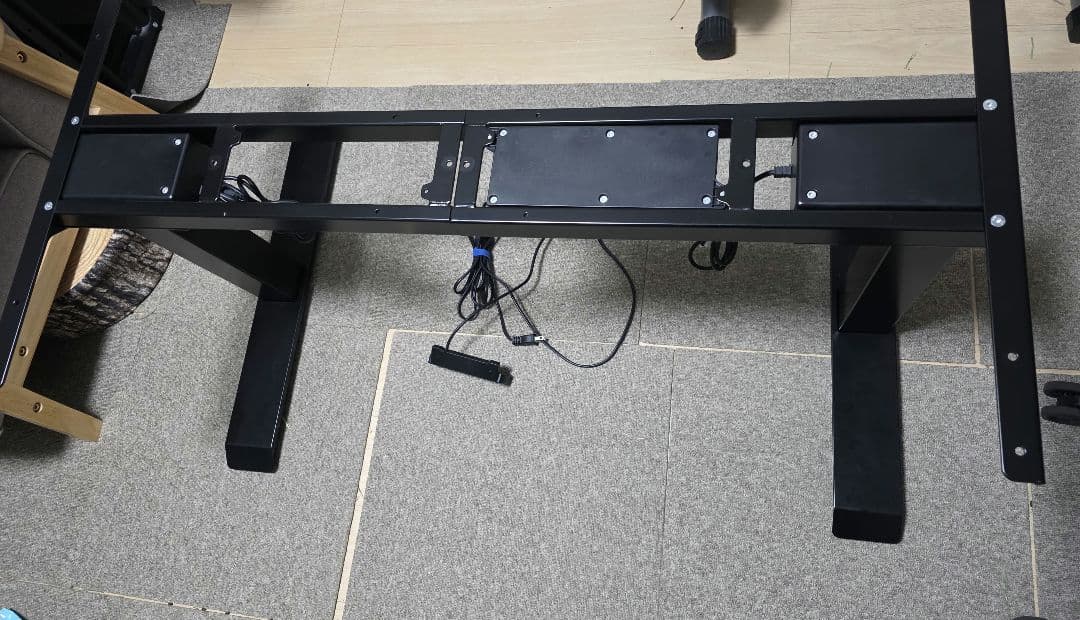 バウヒュッテ Bauhutte　BHD-1400FA　電動昇降デスク　脚のみ