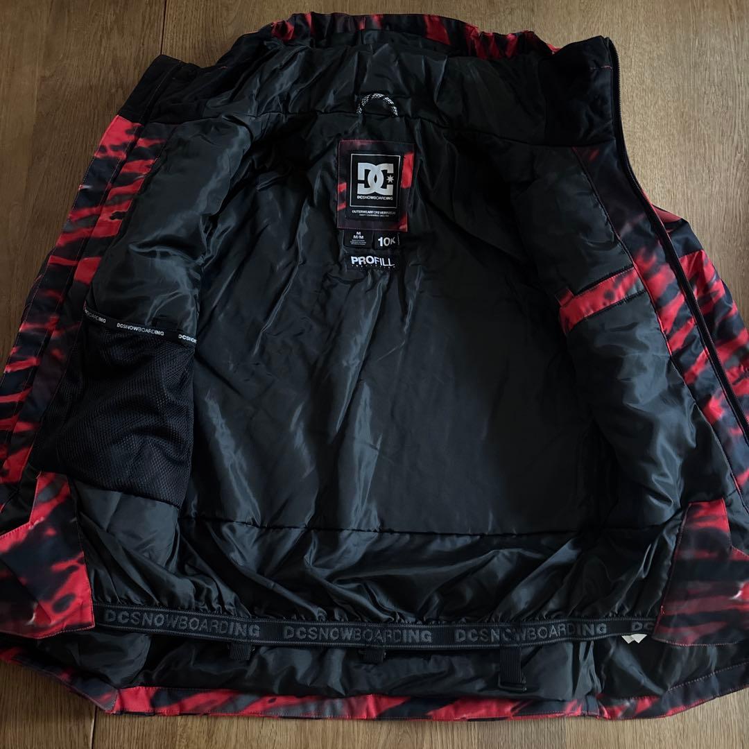 【美品】DCキッズ　スノーウェアジャケット