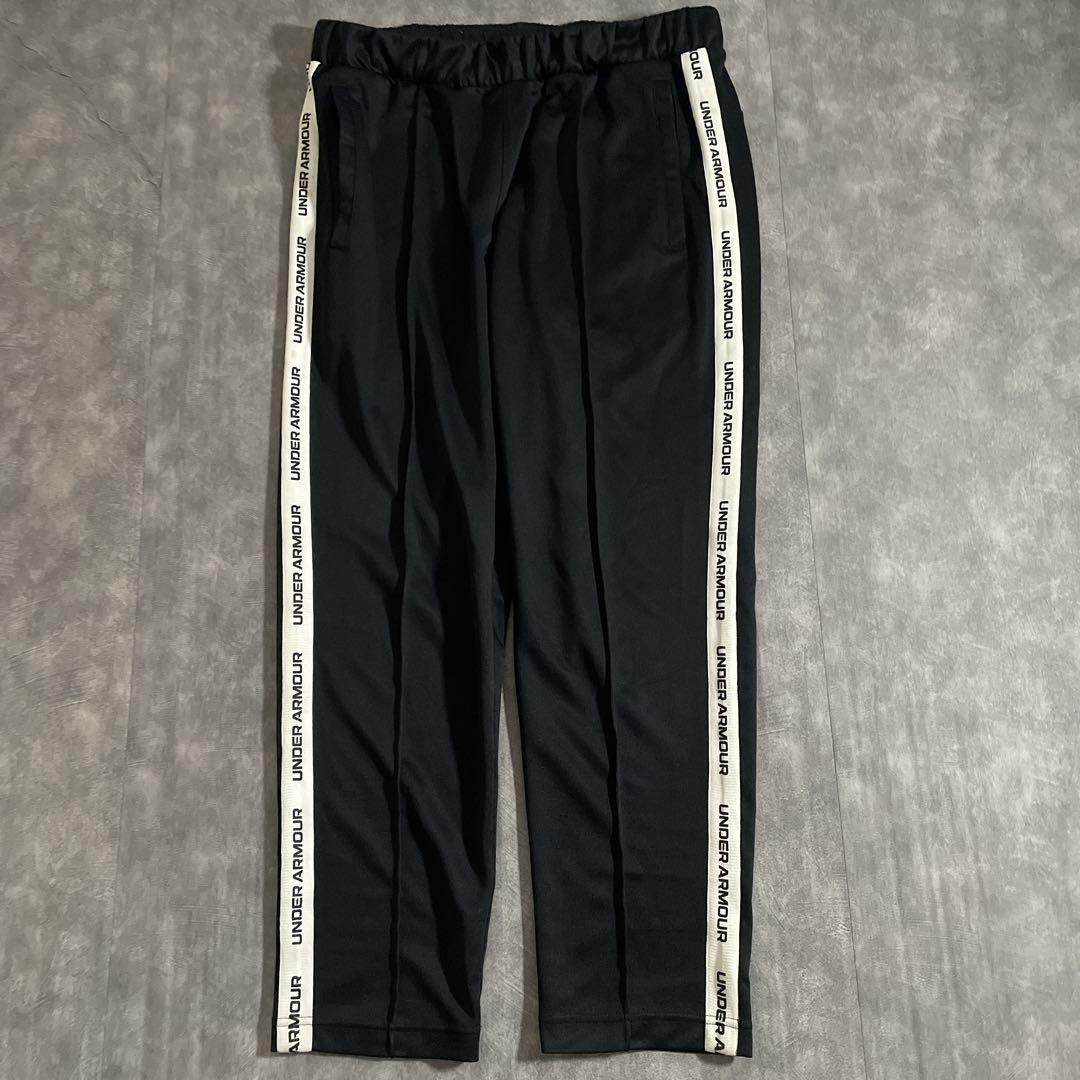 23年モデル UNDER ARMOR トラックジャケット&パンツ セットアップ