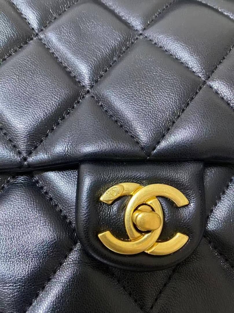 CHANEL ブラック ショルダーバッグ