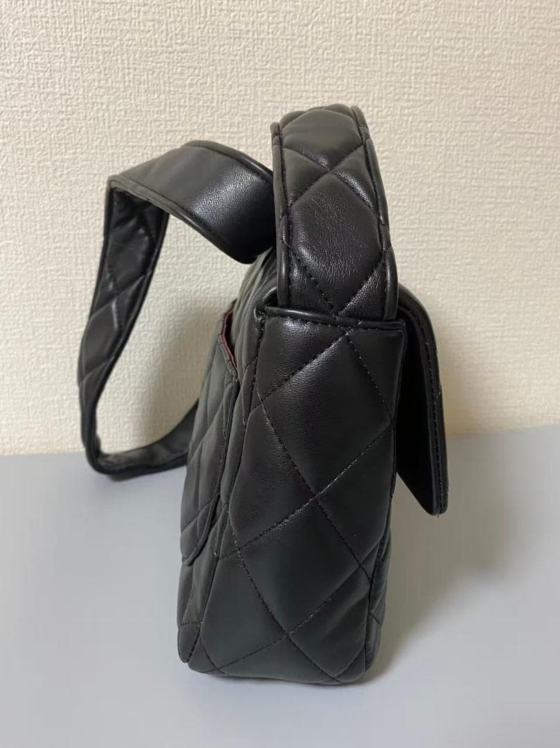 CHANEL ブラック ショルダーバッグ