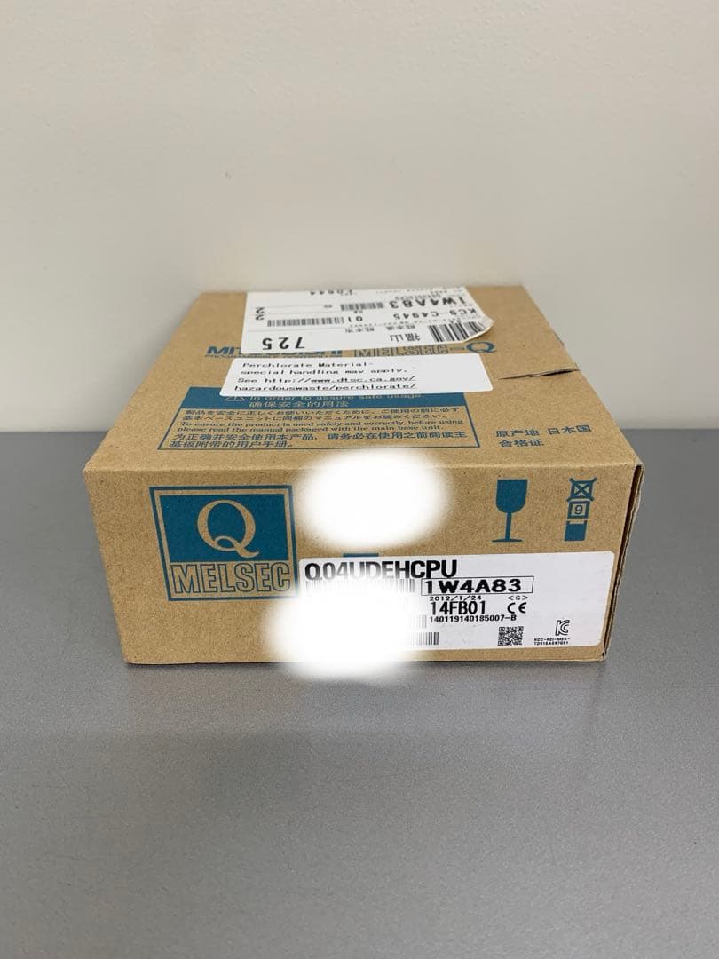 三菱電機 シーケンサー　Q04UDEHCPU 2012年製