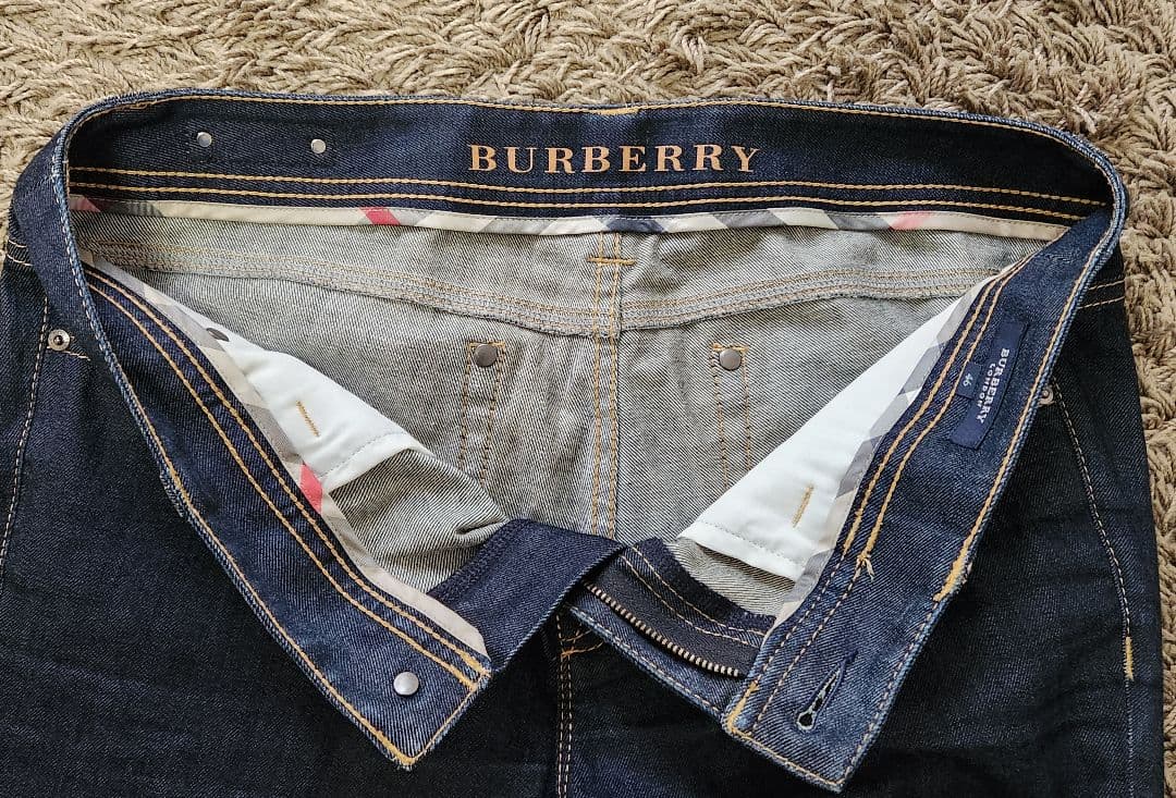 BURBERRY ストレートデニム ダークブルー 大きいサイズ