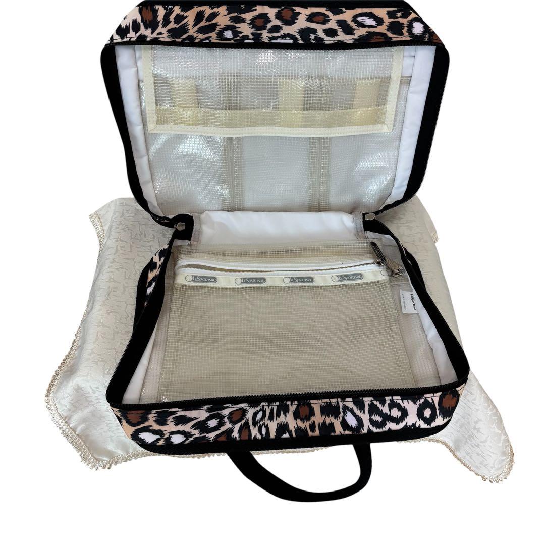 【超レア/未使用】LeSportsac トラベルポーチ 大判 ヒョウ柄