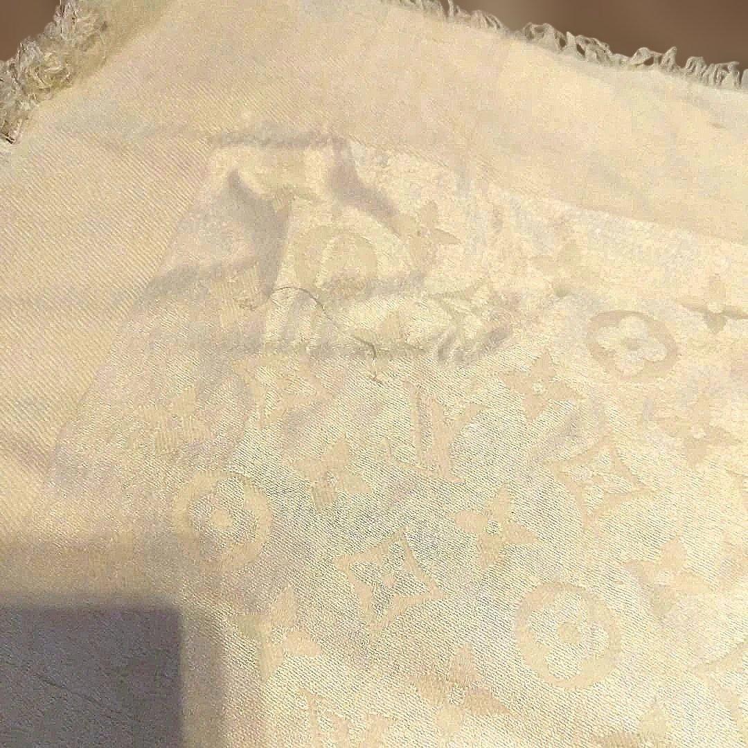 LOUIS VUITTON 大判ストール クリーム色