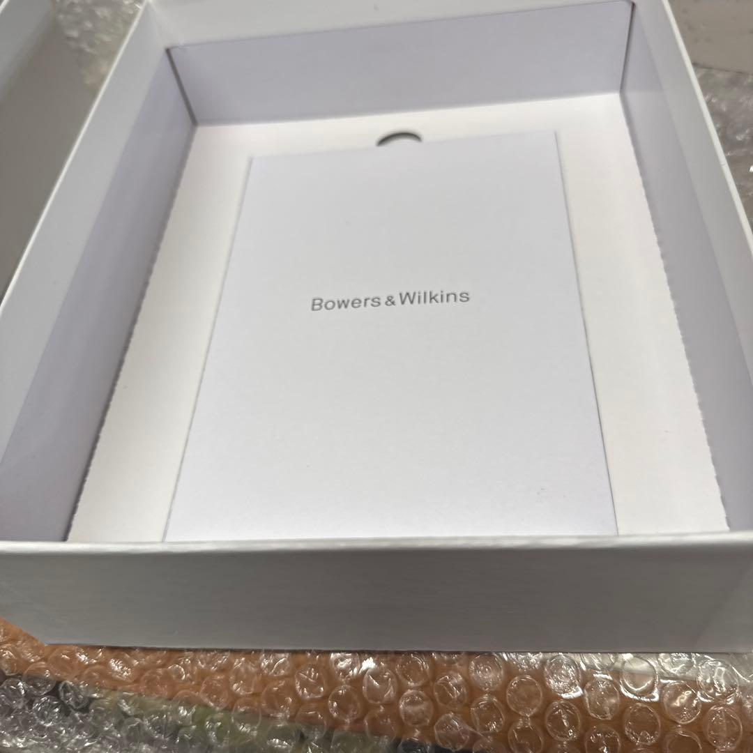 Bowers & Wilkins Px8 ワイヤレスヘッドフォン