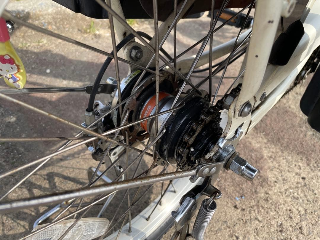 電動アシスト自転車 チャイルドシート付き ホワイト　ギュットMINI DX