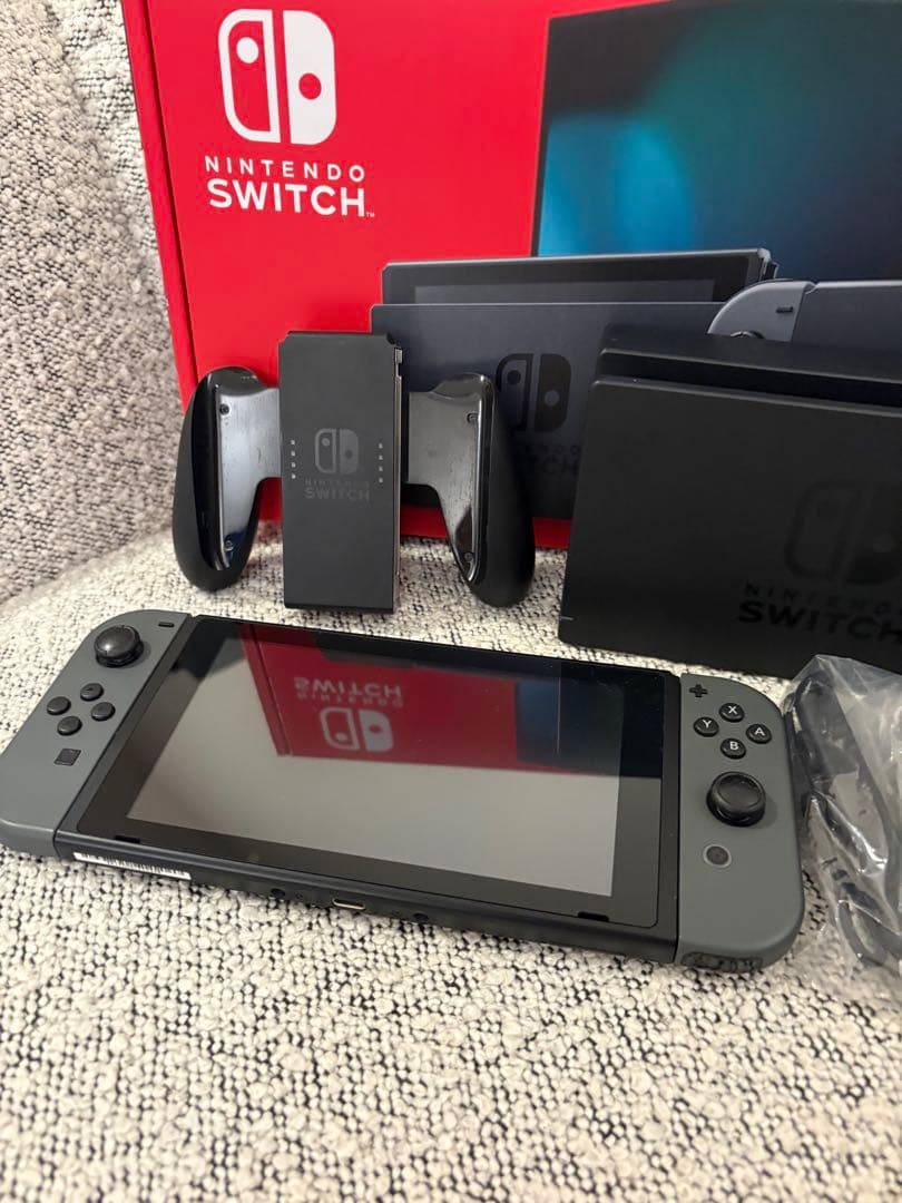 Nintendo Switch本体美品(付属品全て込み)