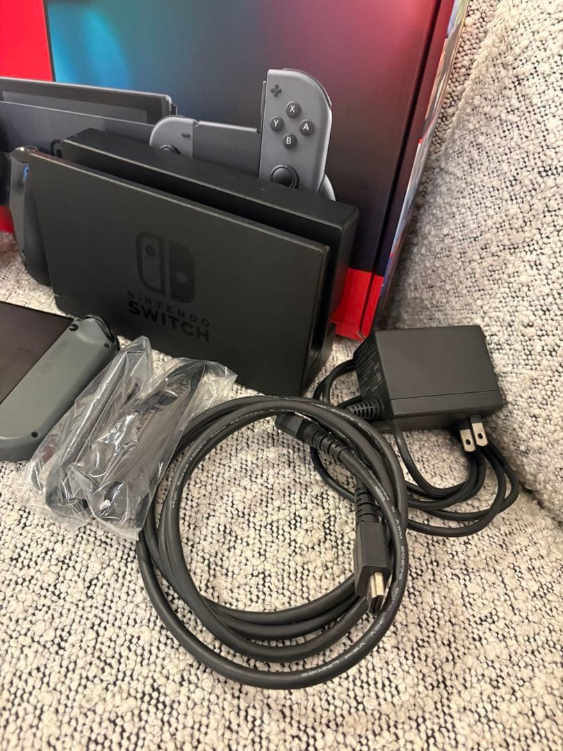 Nintendo Switch本体美品(付属品全て込み)