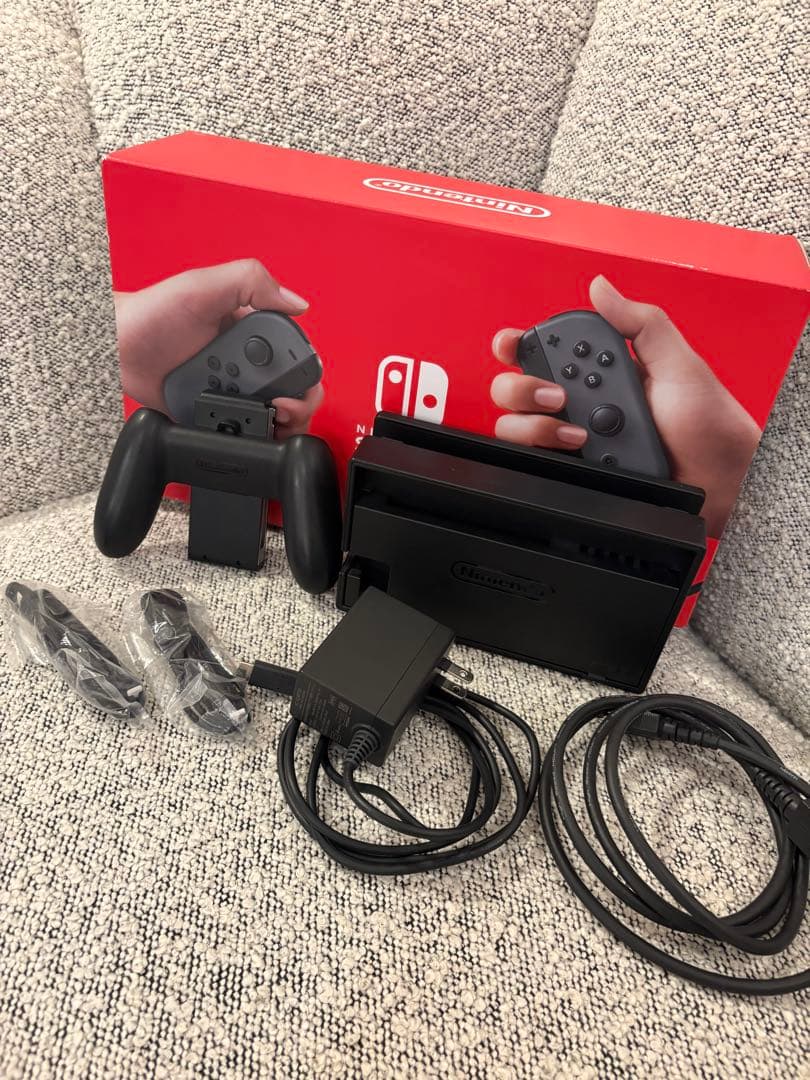 Nintendo Switch本体美品(付属品全て込み)
