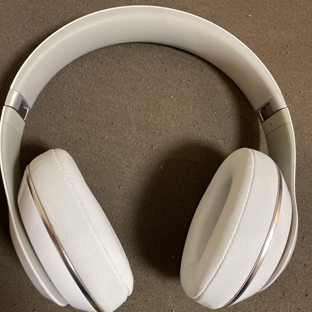 beats wirelessヘッドホン