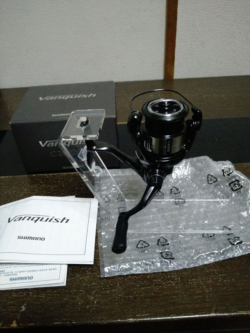 SHIMANO Vanquish C2000S スピニングリール