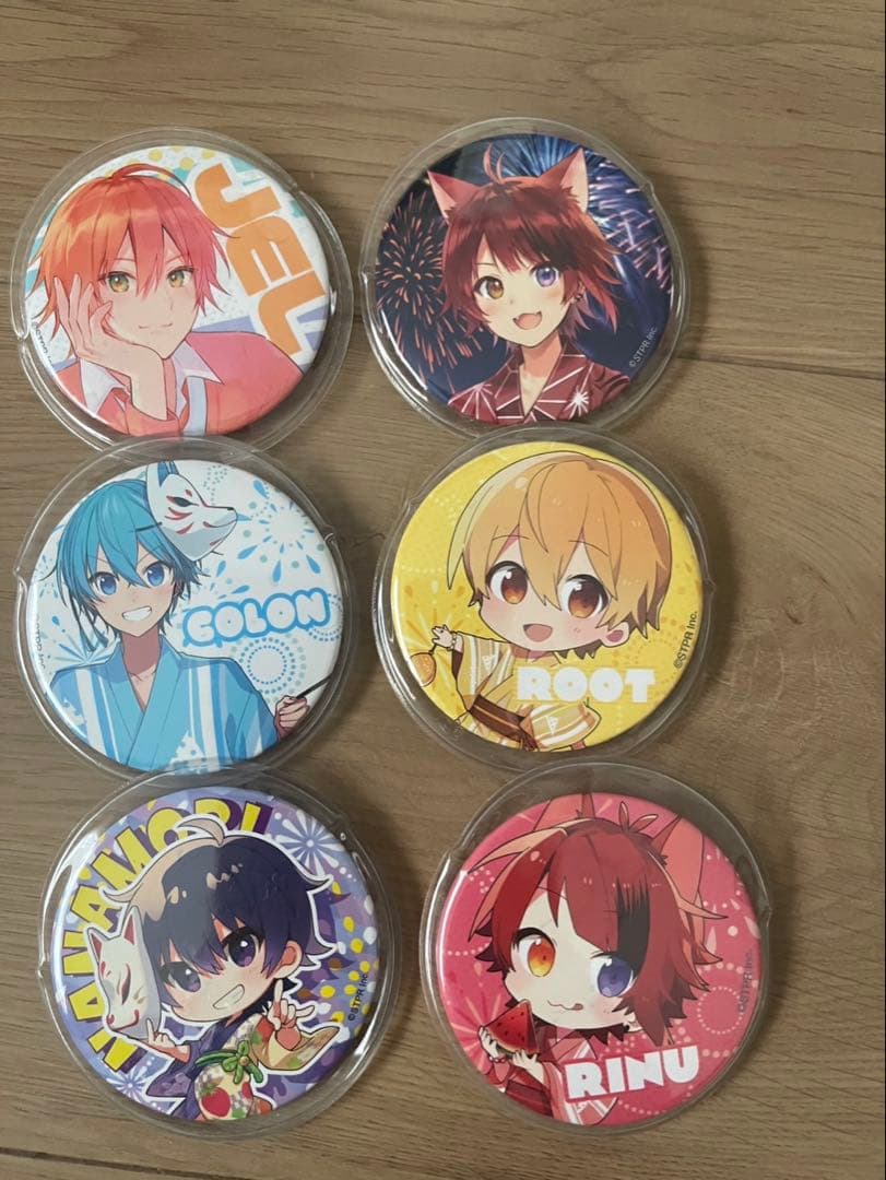 さとみグッズセット（キーホルダー・缶バッジ・ペンライト）