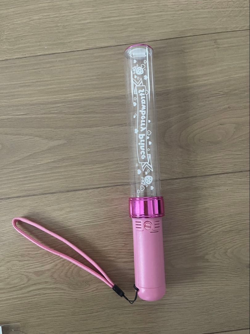 さとみグッズセット（キーホルダー・缶バッジ・ペンライト）