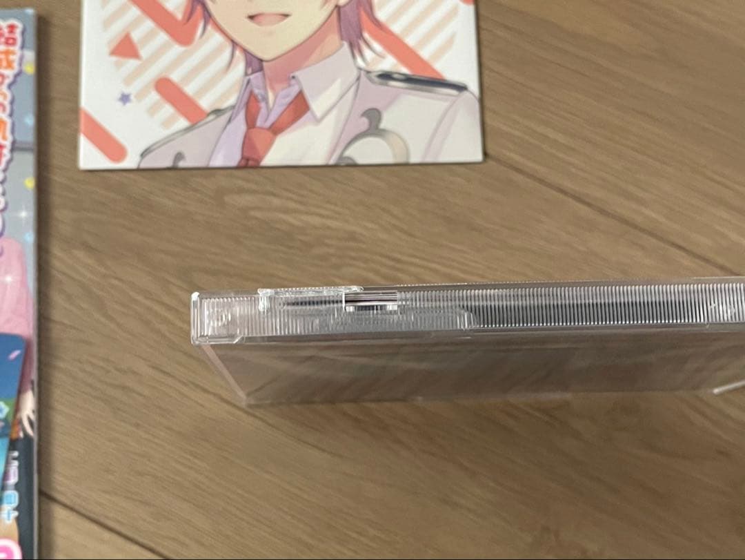 さとみグッズセット（キーホルダー・缶バッジ・ペンライト）