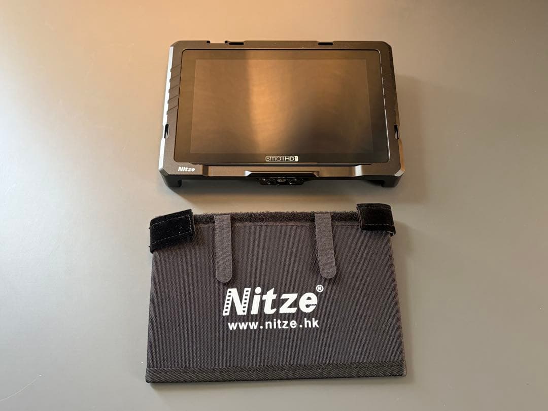 SmallHD Cine7 (Nitzeモニターケージ・サンシェード付き)